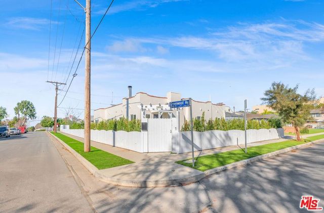 12941 Ferndale Avenue, Los Angeles, CA 90066