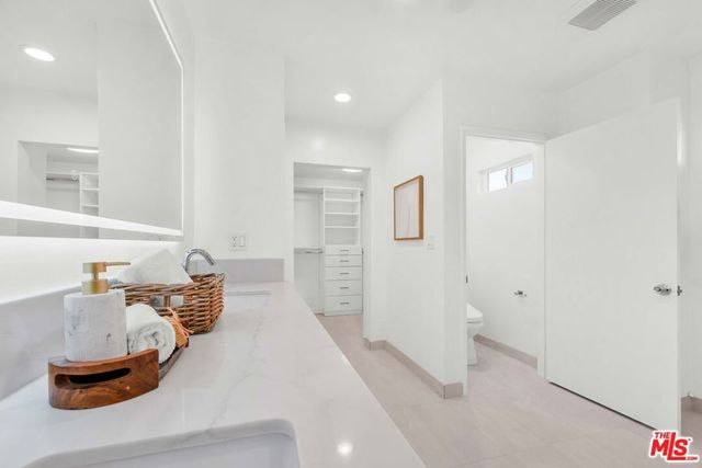 12941 Ferndale Avenue, Los Angeles, CA 90066