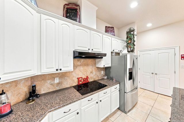 16502 Loma Landing, Helotes, TX 78023
