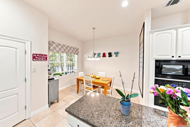16502 Loma Landing, Helotes, TX 78023
