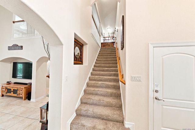 16502 Loma Landing, Helotes, TX 78023