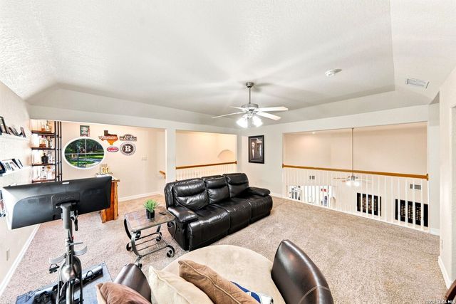 16502 Loma Landing, Helotes, TX 78023