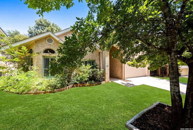 16502 Loma Landing, Helotes, TX 78023