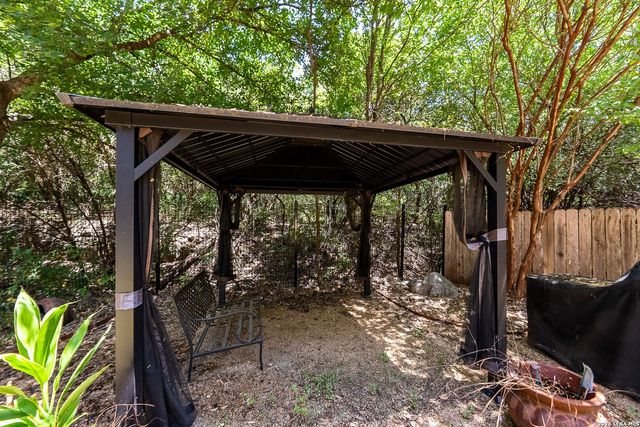 16502 Loma Landing, Helotes, TX 78023