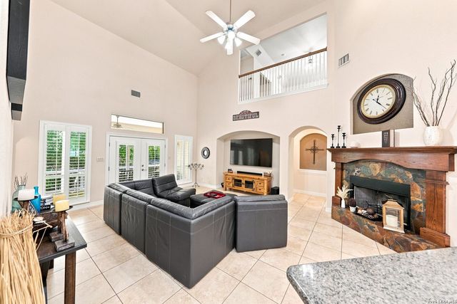 16502 Loma Landing, Helotes, TX 78023