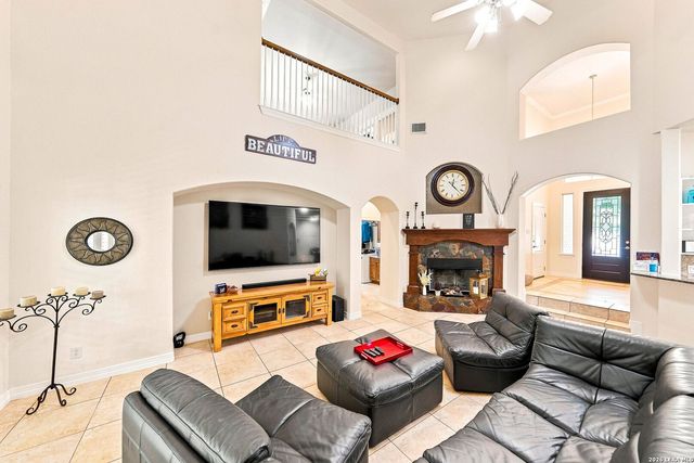 16502 Loma Landing, Helotes, TX 78023