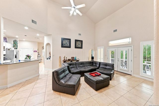 16502 Loma Landing, Helotes, TX 78023