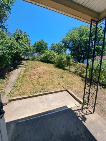 205 Dengler St, Arlington, PA 15210