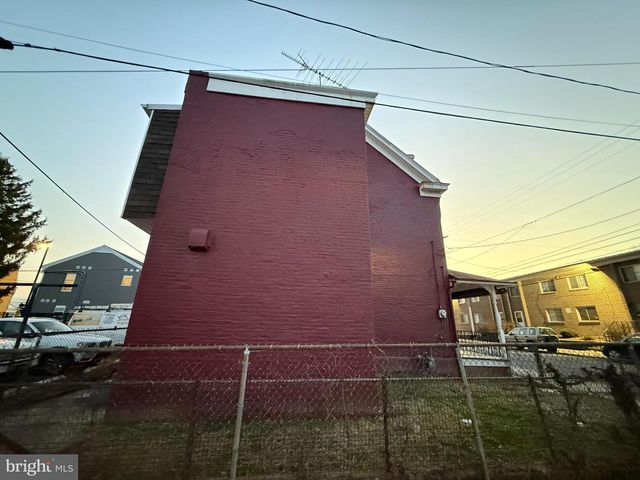 225 DAUPHIN ST, Lancaster, PA 17602