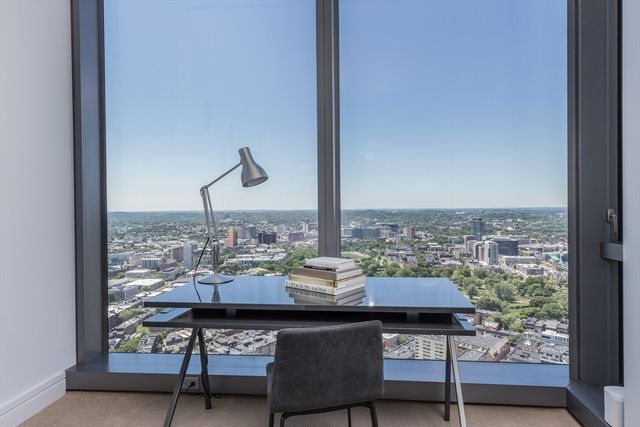 1 Dalton 4505, Boston, MA 02115