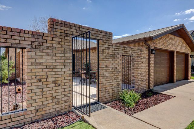 115 Firestone PL, Meadowlakes, TX 78654