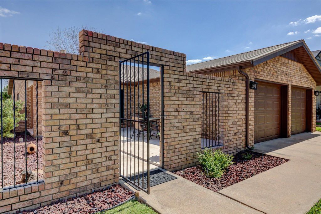 115 Firestone PL, Meadowlakes, TX 78654