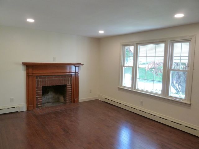 7 Dugan Rd, Ware, MA 01082