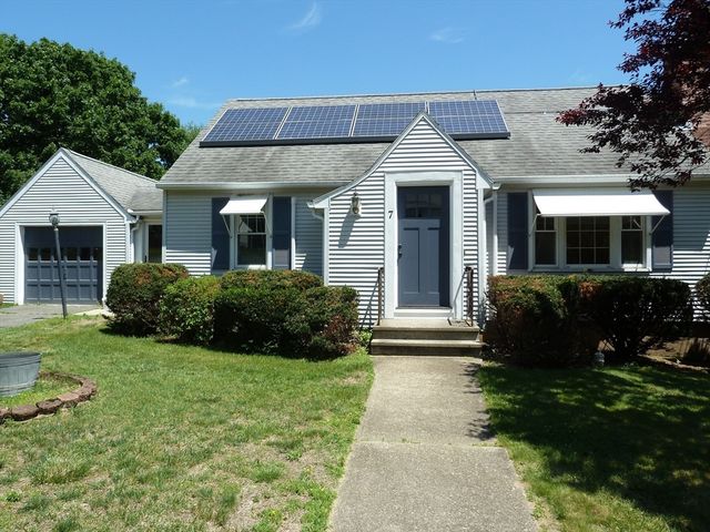 7 Dugan Rd, Ware, MA 01082