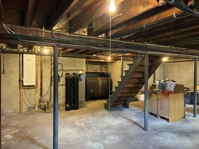 7 Dugan Rd, Ware, MA 01082