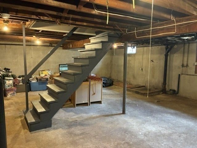 7 Dugan Rd, Ware, MA 01082