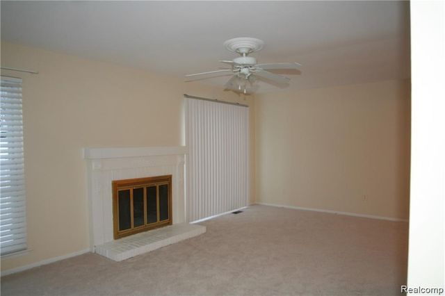 20871 E Glen Haven Circle, Northville, MI 48167