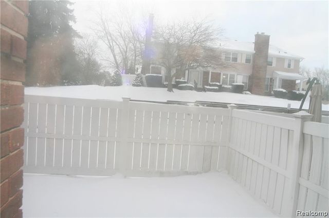 20871 E Glen Haven Circle, Northville, MI 48167