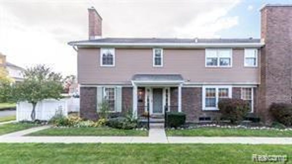 20871 E Glen Haven Circle, Northville, MI 48167
