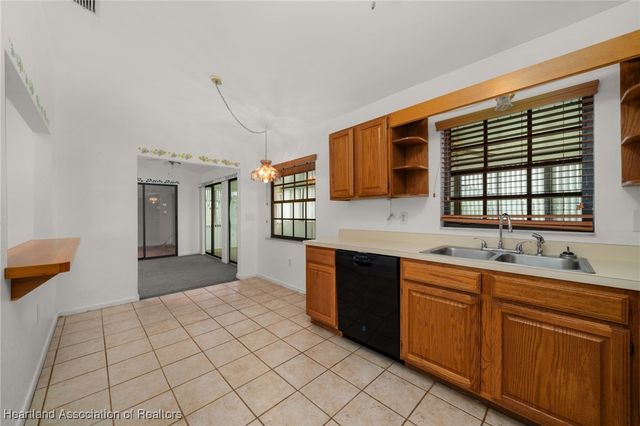 1625 E Orangewood Court, Sebring, FL 33825