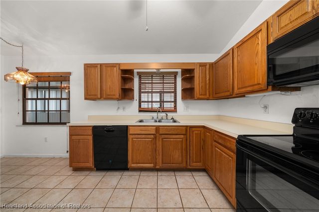 1625 E Orangewood Court, Sebring, FL 33825