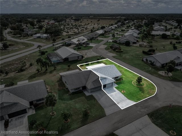 1625 E Orangewood Court, Sebring, FL 33825