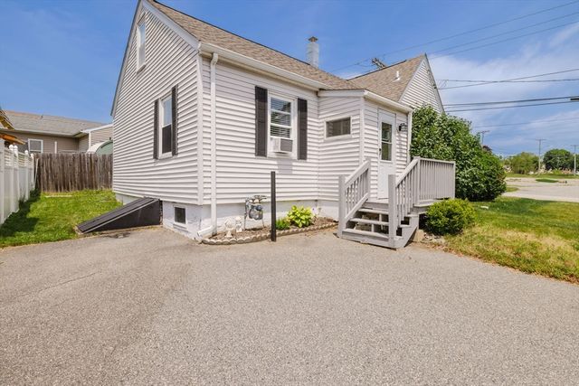 103 Alden Pl, Somerset, MA 02725