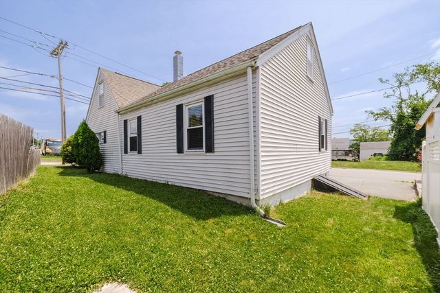 103 Alden Pl, Somerset, MA 02725