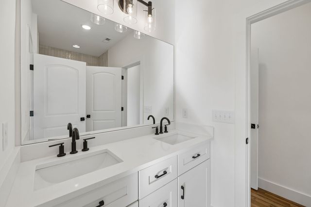 1109 Petway Ave, Nashville, TN 37206