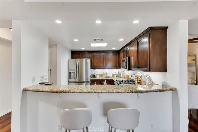 4832 Whitsett Avenue 301, Valley Village, CA 91607