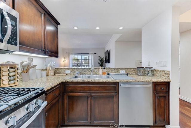 4832 Whitsett Avenue 301, Valley Village, CA 91607