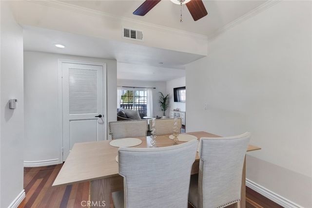 4832 Whitsett Avenue 301, Valley Village, CA 91607