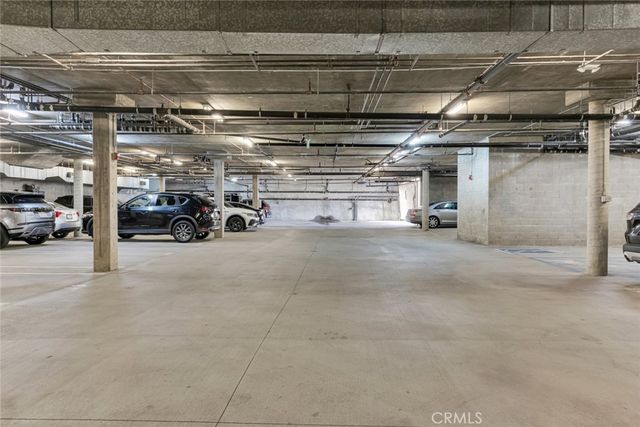 4832 Whitsett Avenue 301, Valley Village, CA 91607