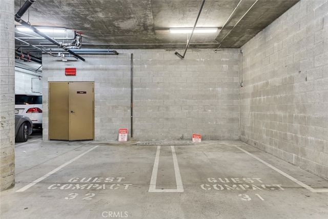 4832 Whitsett Avenue 301, Valley Village, CA 91607