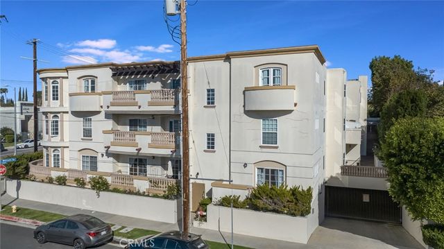 4832 Whitsett Avenue 301, Valley Village, CA 91607