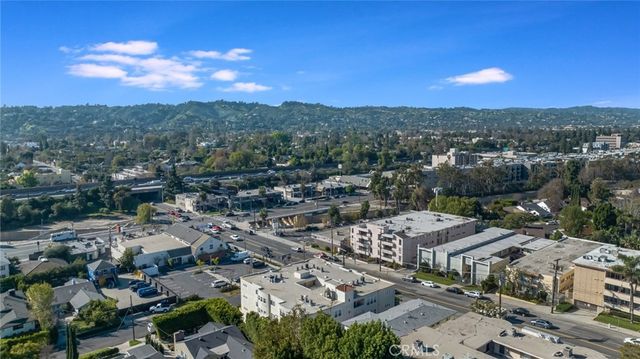 4832 Whitsett Avenue 301, Valley Village, CA 91607