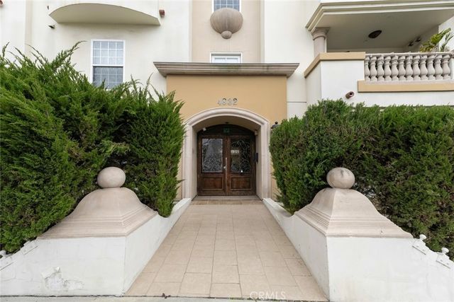 4832 Whitsett Avenue 301, Valley Village, CA 91607