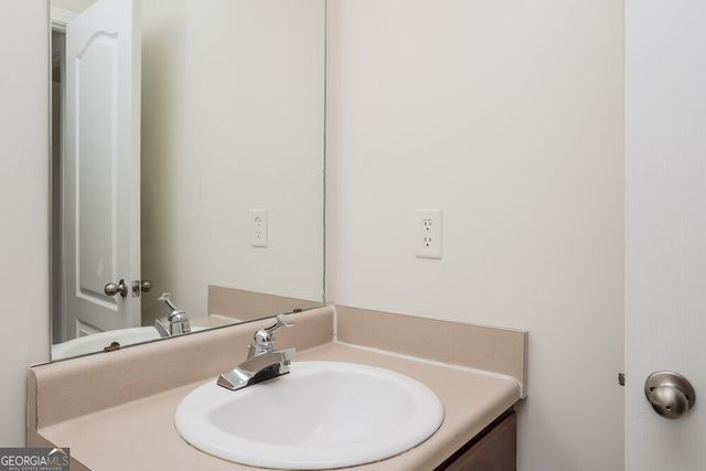 1752 Old Dogwood, Jonesboro, GA 30238