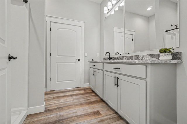 74777 Ridgeway Drive, Lawton, MI 49065