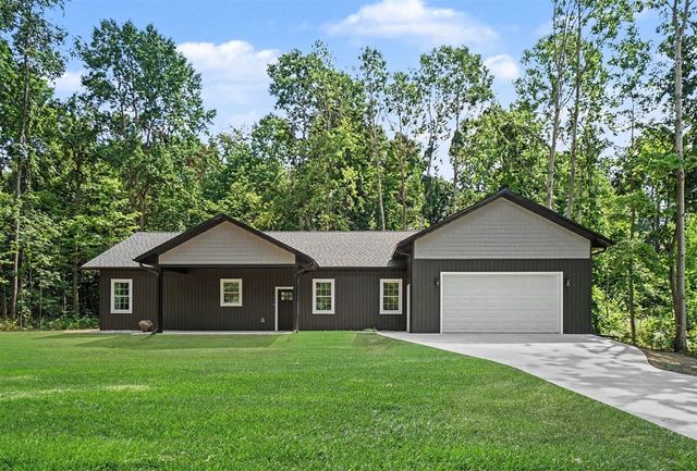 74777 Ridgeway Drive, Lawton, MI 49065