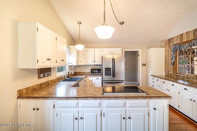 290 Big Cedar Creek Trail, Shepherdsville, KY 40165