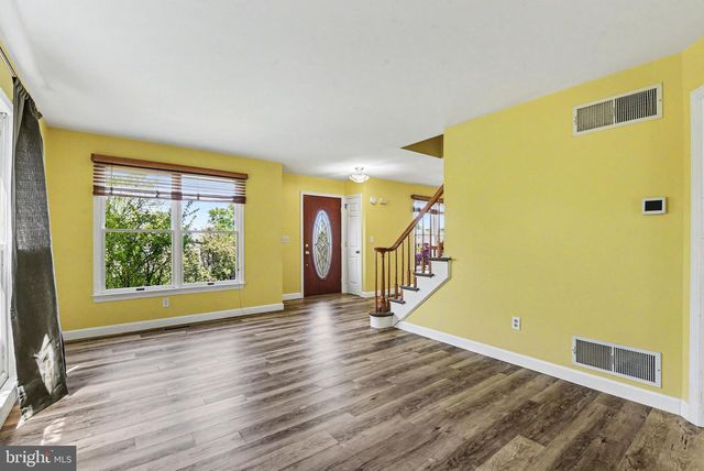 1242 JILL DR, Hummelstown, PA 17036