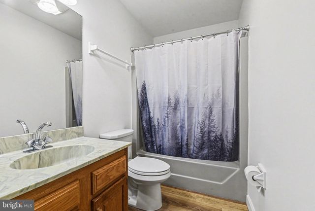 1242 JILL DR, Hummelstown, PA 17036