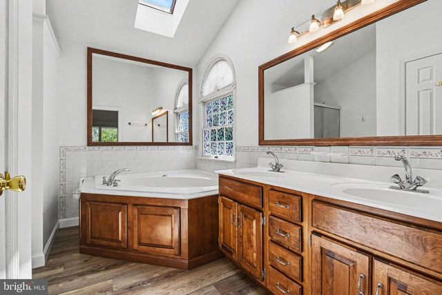 1242 JILL DR, Hummelstown, PA 17036