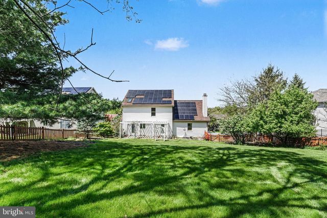 1242 JILL DR, Hummelstown, PA 17036