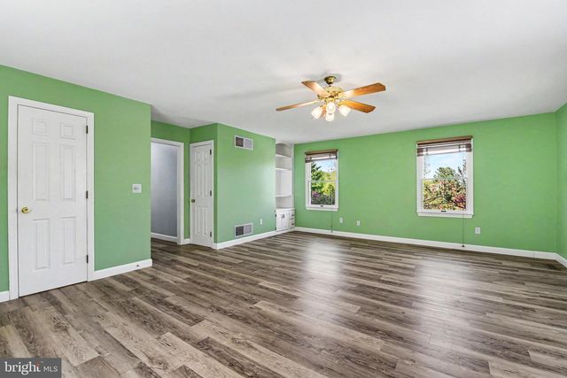 1242 JILL DR, Hummelstown, PA 17036