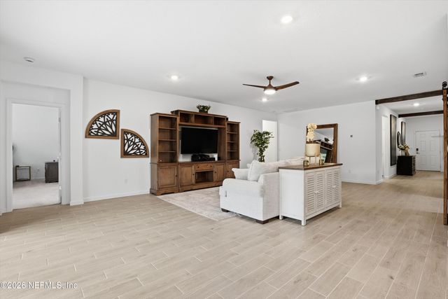 1712 LACHLAN Circle, Jacksonville, FL 32218