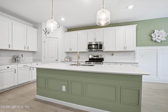 1712 LACHLAN Circle, Jacksonville, FL 32218
