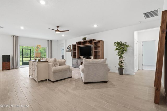 1712 LACHLAN Circle, Jacksonville, FL 32218
