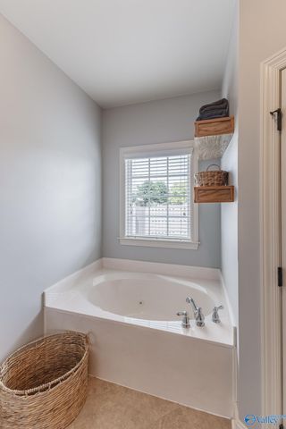 120 Somerset Park Drive, Huntsville, AL 35811